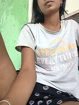 Cute-Natashaa online show from 13, 5, 2026