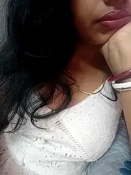 Hot-Tinaa online show from 3, 4, 2026