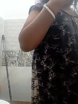 Hot-Tinaa online show from 4, 4, 2026