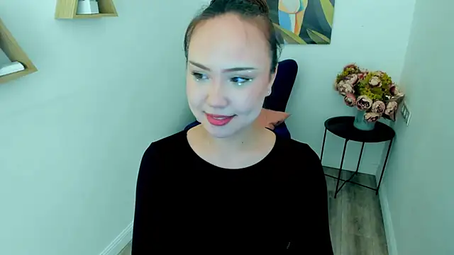 GlowMe online show from 4, 4, 2026