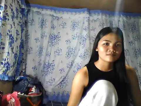 PinaySkinnyJust18 online show from 26, 3, 2026