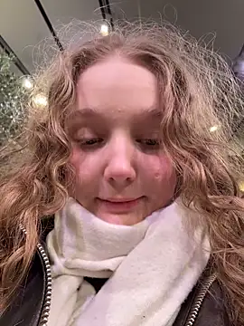 outside rosy online show from 12, 3, 2026