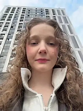 outside rosy online show from 12, 4, 2026