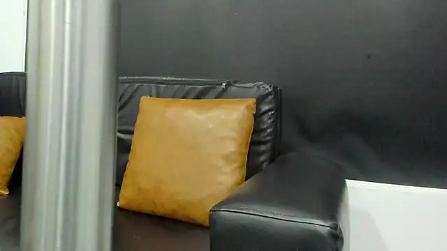 Snapshot of KiaraBlack_01 chatting on 24, 2, 2026 KiaraBlack 01 online show from 24, 2, 2026