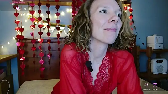 Daisy Lovely online show from 16, 2, 2026