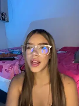 BellaMoon  online show from 16, 4, 2026