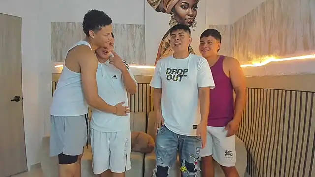 Snapshot of friendslikeplay chatting on 2, 2, 2026 friendslikeplay online show from 2, 2, 2026