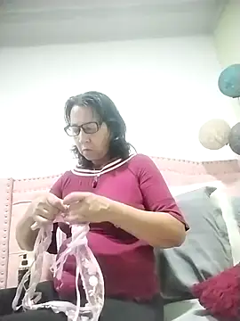 Snapshot of RosseLaure chatting on 4, 2, 2026 RosseLaure online show from 4, 2, 2026