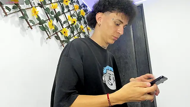 Maxxx bigcockx online show from 4, 3, 2026