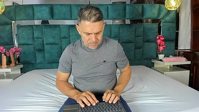 Snapshot of ViceSweet chatting on 5, 5, 2026 ViceSweet online show from 5, 5, 2026