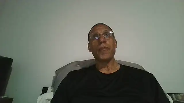 swimmer2496 online show from 6, 6, 2026