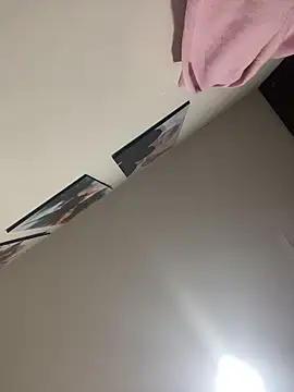 JuliaaVega online show from 17, 4, 2026