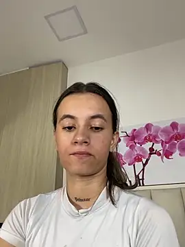 Snapshot of JuliaColemann chatting on 31, 5, 2026 JuliaColemann online show from 31, 5, 2026