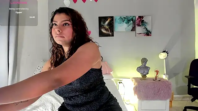 Snapshot of ConnyLoret chatting on 4, 3, 2026 ConnyLoret online show from 4, 3, 2026