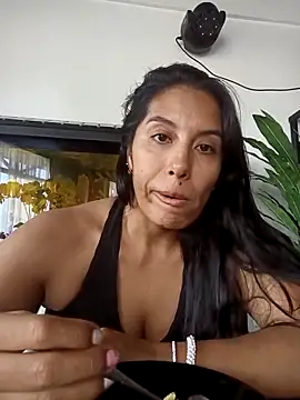 LizaLorini online show from 4, 4, 2026