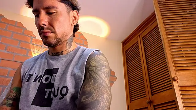 Snapshot of mister_eithan chatting on 2, 2, 2026 mister eithan online show from 2, 2, 2026