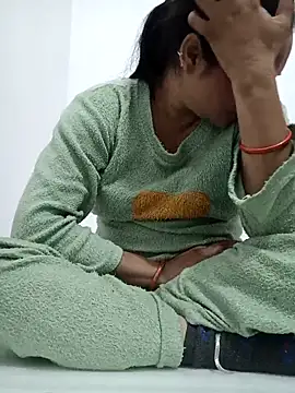 Snapshot of Cute-karisma1234 chatting on 5, 2, 2026 Cute-karisma1234 online show from 5, 2, 2026