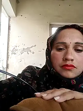 Snapshot of Cute-karisma1234 chatting on 8, 2, 2026 Cute-karisma1234 online show from 8, 2, 2026