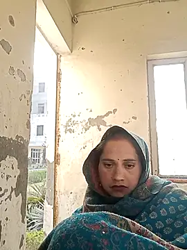 Snapshot of Cute-karisma1234 chatting on 1, 3, 2026 Cute-karisma1234 online show from 1, 3, 2026