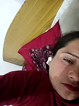 Snapshot of Cute-karisma1234 chatting on 1, 3, 2026 Cute-karisma1234 online show from 1, 3, 2026