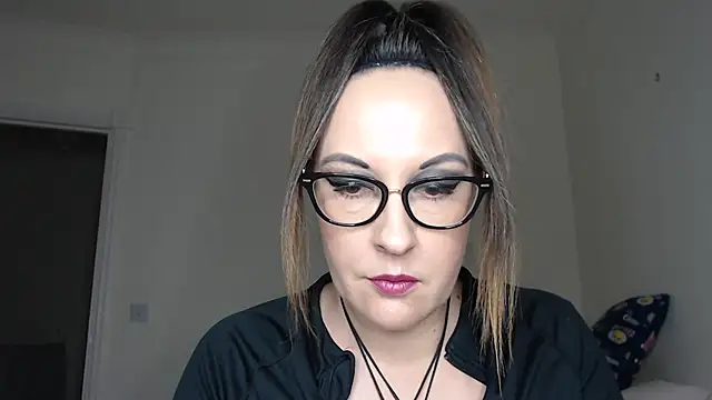 PsychicDominatrix online show from 2, 2, 2026
