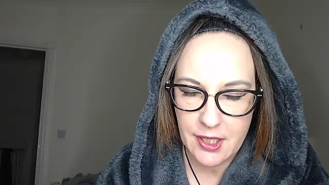 PsychicDominatrix online show from 9, 3, 2026