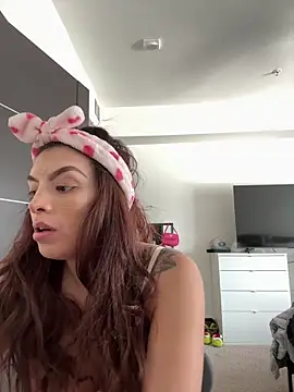 Mandygonewild online show from 25, 2, 2026