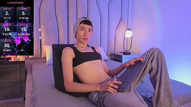 Snapshot of lian_cameron chatting on 27, 6, 2026 lian cameron online show from 27, 6, 2026