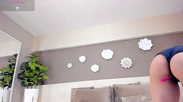 Snapshot of KatyaKozlov chatting on 12, 2, 2026 KatyaKozlov online show from 12, 2, 2026