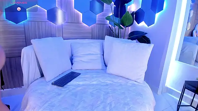 Snapshot of KatyaKozlov chatting on 13, 2, 2026 KatyaKozlov online show from 13, 2, 2026