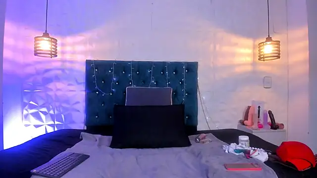 samantha foxyy online show from 9, 4, 2026