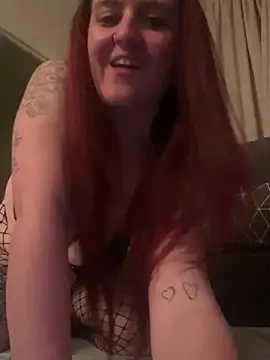 PoppySlut6999 online show from 17, 4, 2026