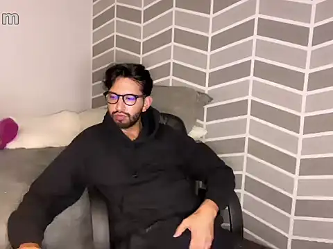 Snapshot of thomass1018 chatting on 13, 2, 2026 thomass1018 online show from 13, 2, 2026