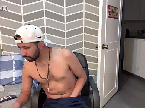 Snapshot of thomass1018 chatting on 17, 2, 2026 thomass1018 online show from 17, 2, 2026