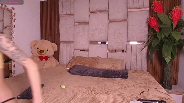 Snapshot of Zoe_dim chatting on 23, 2, 2026 Zoe dim online show from 23, 2, 2026