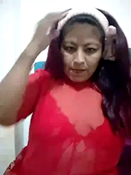 Snapshot of LaylaWinxxx chatting on 2, 2, 2026 LaylaWinxxx online show from 2, 2, 2026