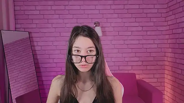 Nicole Brownie online show from 15, 3, 2026