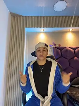 Snapshot of Dominik_Souza chatting on 25, 4, 2026 Dominik Souza online show from 25, 4, 2026