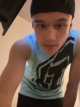 Snapshot of Dominik_Souza chatting on 14, 6, 2026 Dominik Souza online show from 14, 6, 2026