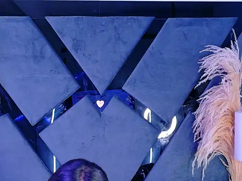 Snapshot of KylieWhitee chatting on 4, 3, 2026 KylieWhitee online show from 4, 3, 2026