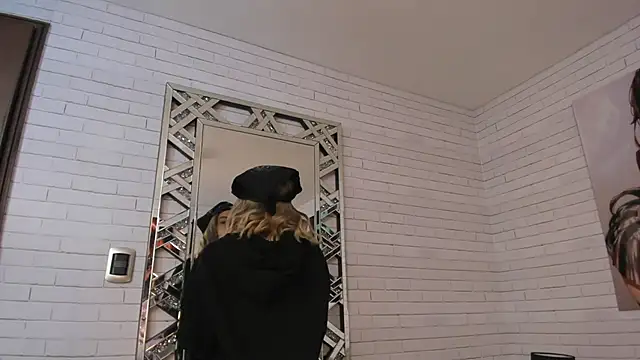 AlanaaHell online show from 6, 4, 2026