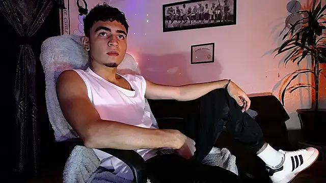 tiancam online show from 15, 4, 2026