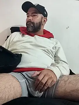 Snapshot of hairyandbigmann chatting on 3, 2, 2026 hairyandbigmann online show from 3, 2, 2026