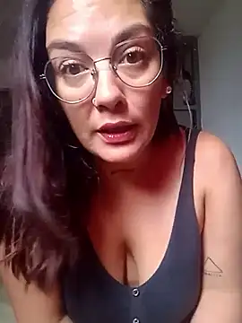 kuramaqueen online show from 5, 3, 2026