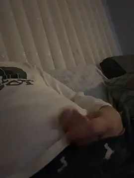 Snapshot of Ateslipanter31 chatting on 15, 3, 2026 Ateslipanter31 online show from 15, 3, 2026