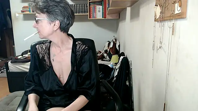 katemodel online show from 9, 11, 2025