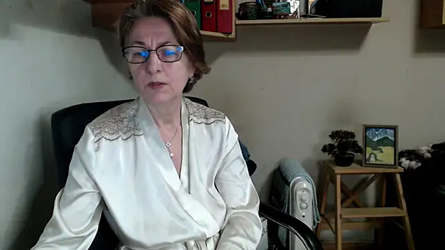 katemodel online show from 4, 4, 2026