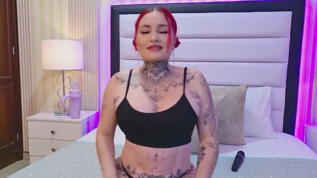 Snapshot of AlejandraMartinezz chatting on 11, 2, 2026 AlejandraMartinezz online show from 11, 2, 2026