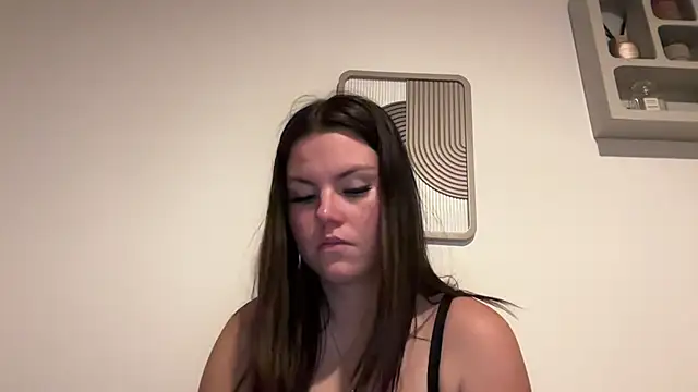 kiaraaaa75 online show from 2, 2, 2026