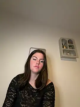 kiaraaaa75 online show from 14, 2, 2026